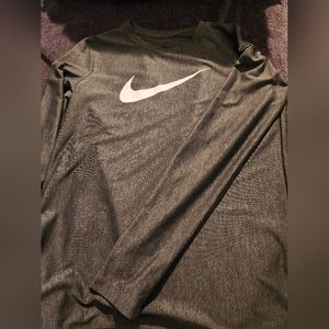 NWOT Nike Youth Large Long sleeve dri fit t-shirt